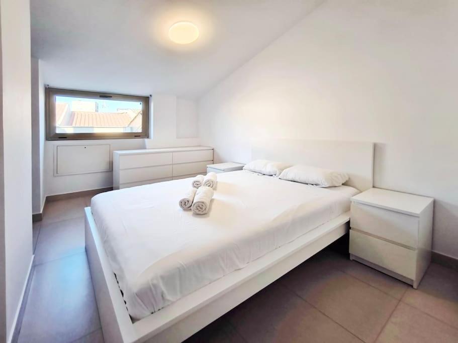 Moderno Apartamento Duplex En Terrassa Centro Экстерьер фото