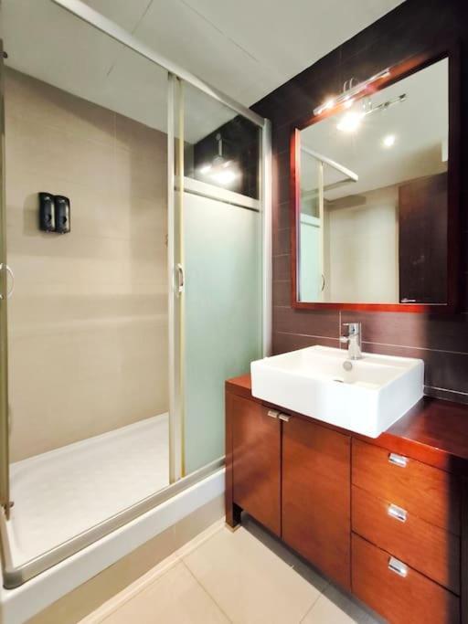 Moderno Apartamento Duplex En Terrassa Centro Экстерьер фото