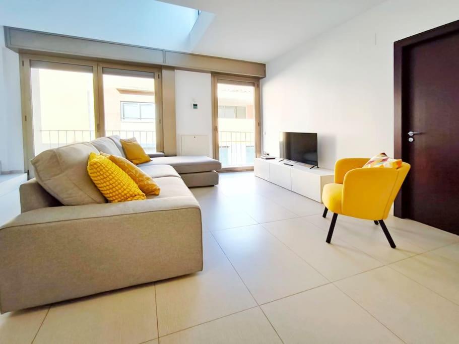 Moderno Apartamento Duplex En Terrassa Centro Экстерьер фото